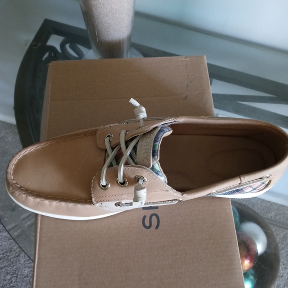 🌍Sperry's🌍 - Picture 6 of 6